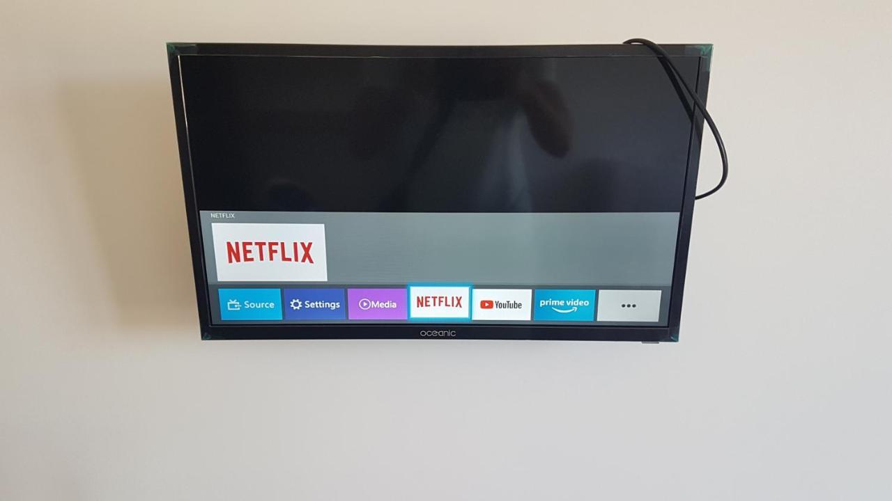 New Cheap Private Room, Kitchen , Overwieuw Sea,Tram On Spot, 12 Minutes From Nice Train Station With Tram , Beach In 17 Min Tram , Chambre Privee Pas Cher, Cuisine Equipee , Tram Sur Place, Apercu Mer, 12 Min De La Gare De Nice Avec Le Tram, 17 Min Eksteriør billede