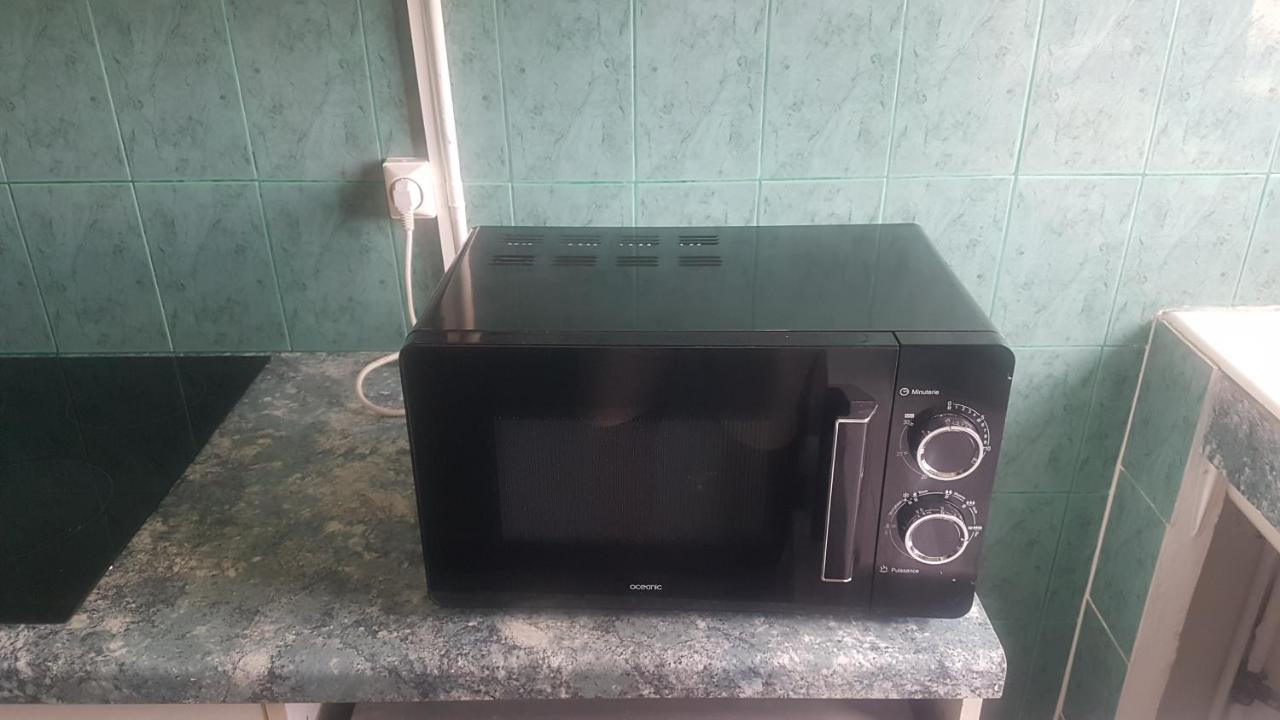 New Cheap Private Room, Kitchen , Overwieuw Sea,Tram On Spot, 12 Minutes From Nice Train Station With Tram , Beach In 17 Min Tram , Chambre Privee Pas Cher, Cuisine Equipee , Tram Sur Place, Apercu Mer, 12 Min De La Gare De Nice Avec Le Tram, 17 Min Eksteriør billede