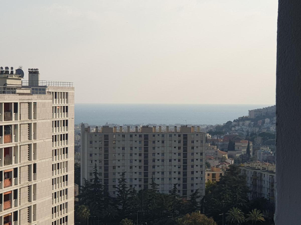 New Cheap Private Room, Kitchen , Overwieuw Sea,Tram On Spot, 12 Minutes From Nice Train Station With Tram , Beach In 17 Min Tram , Chambre Privee Pas Cher, Cuisine Equipee , Tram Sur Place, Apercu Mer, 12 Min De La Gare De Nice Avec Le Tram, 17 Min Eksteriør billede