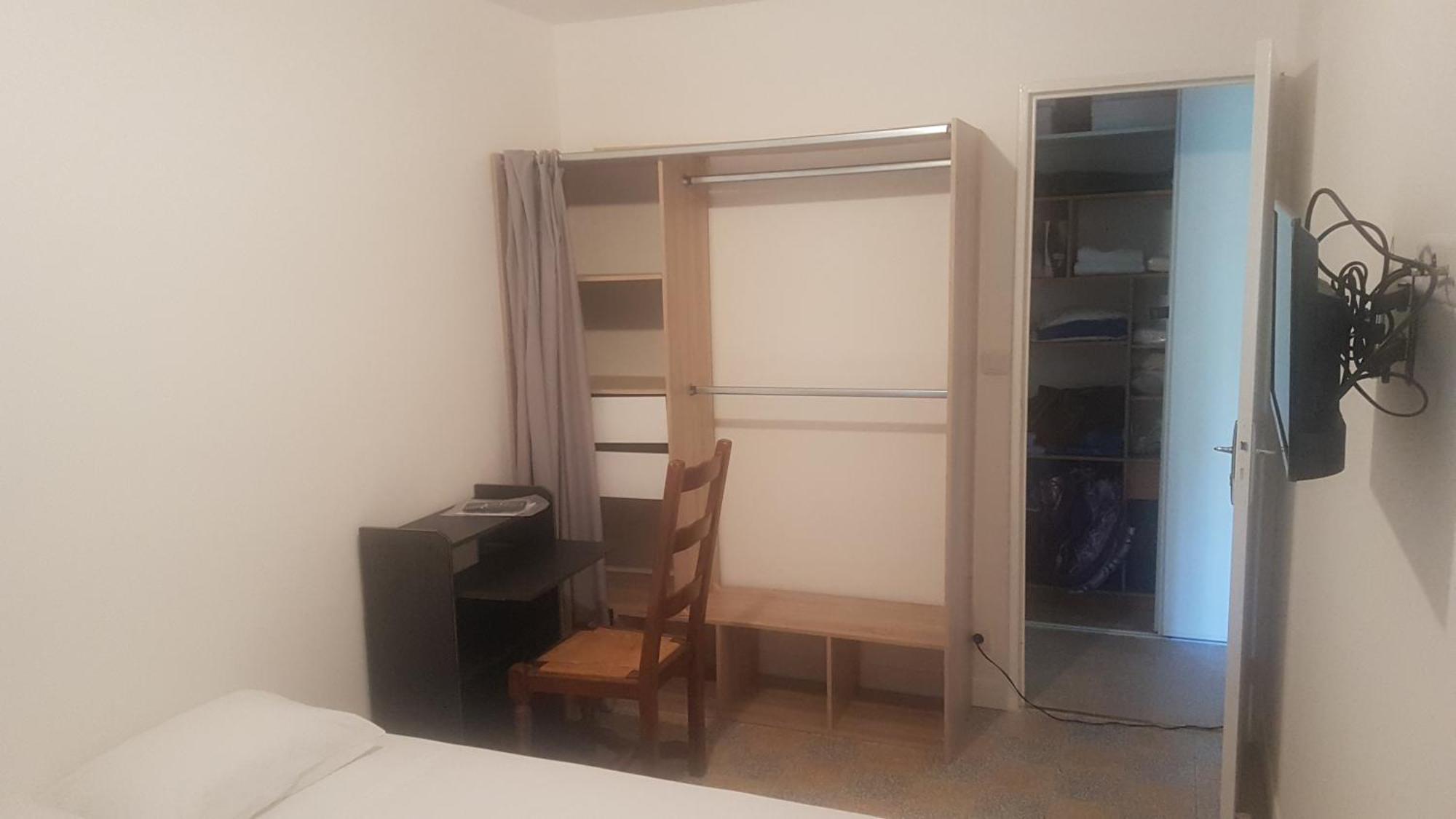 New Cheap Private Room, Kitchen , Overwieuw Sea,Tram On Spot, 12 Minutes From Nice Train Station With Tram , Beach In 17 Min Tram , Chambre Privee Pas Cher, Cuisine Equipee , Tram Sur Place, Apercu Mer, 12 Min De La Gare De Nice Avec Le Tram, 17 Min Værelse billede